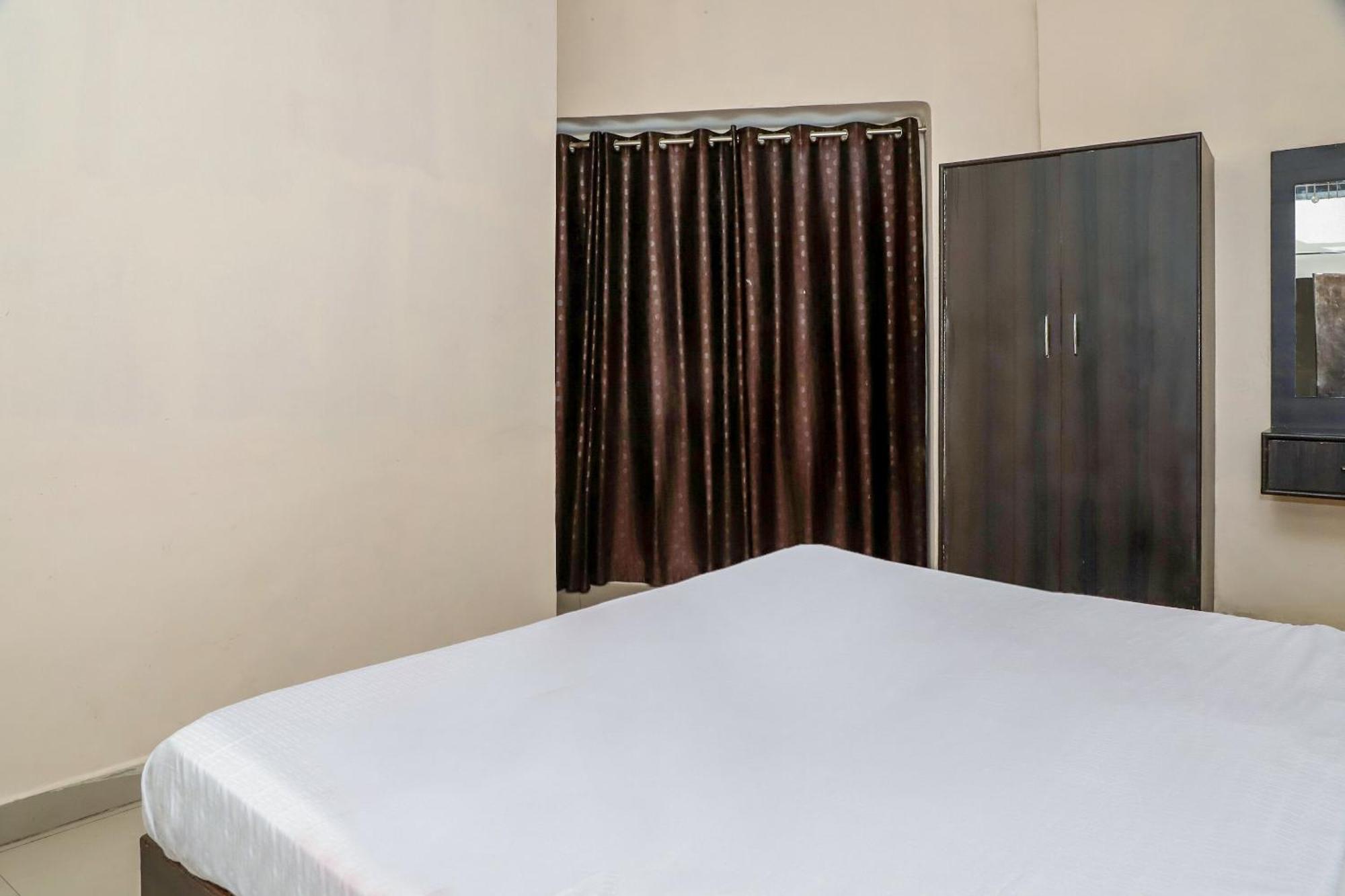 Oyo Hotel Duke Inn Jhansi Ngoại thất bức ảnh