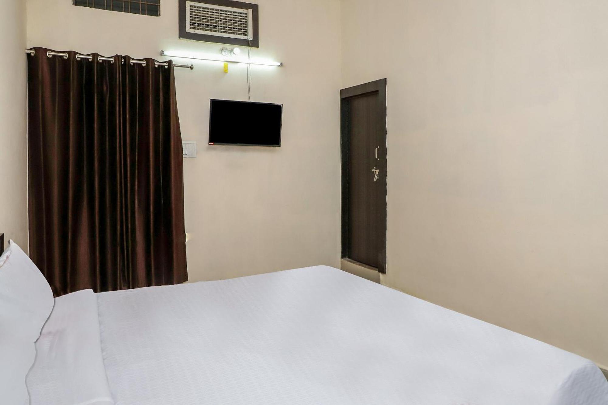 Oyo Hotel Duke Inn Jhansi Ngoại thất bức ảnh
