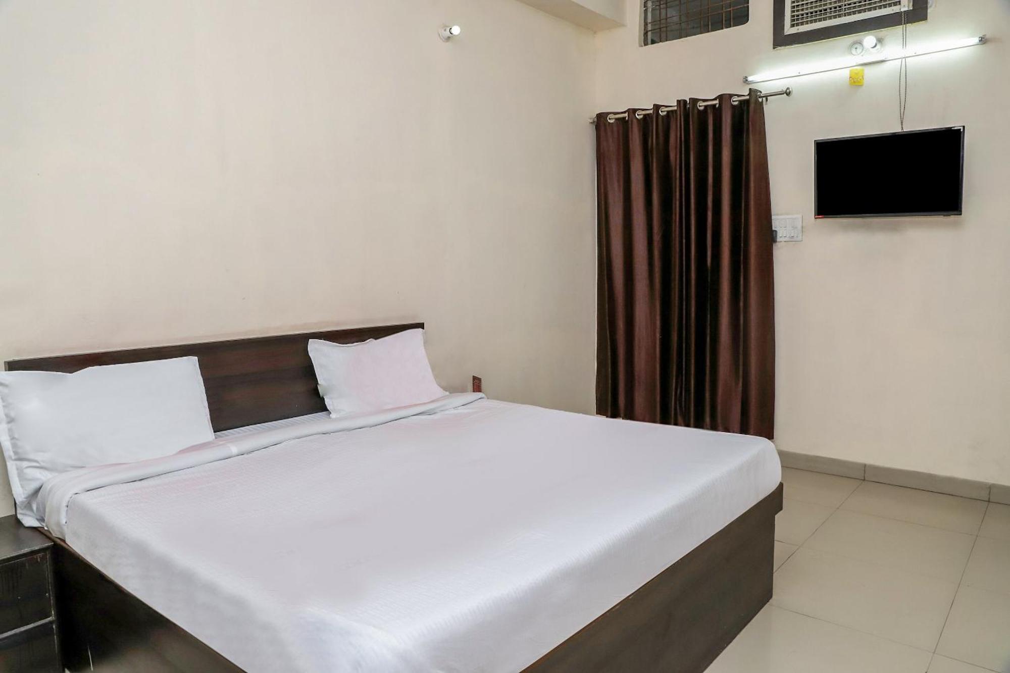Oyo Hotel Duke Inn Jhansi Ngoại thất bức ảnh
